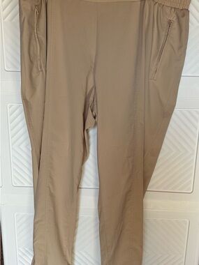 Old Navy Women's khaki lightweight Jogger Pants with Zip Pockets